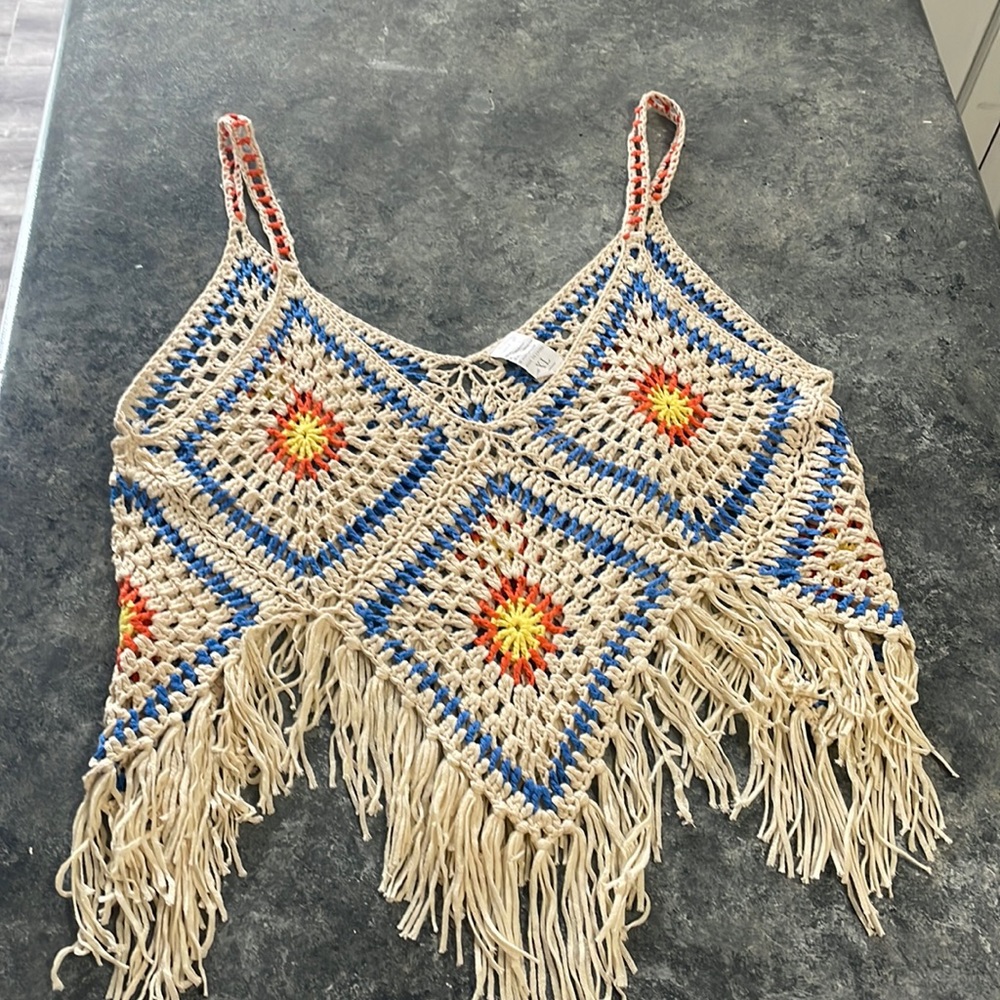 Crochet boho cropped and printed tank top - never worn and brand new - size XL